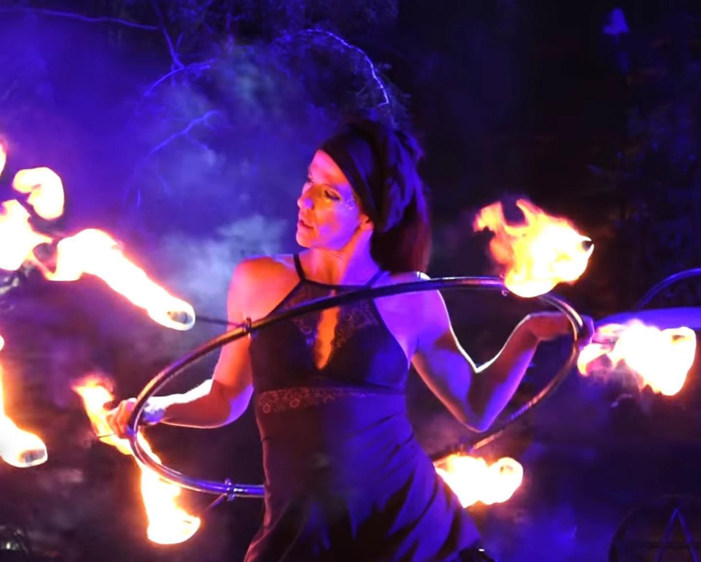 Danza de fuego, una de las Tendencias tematicas